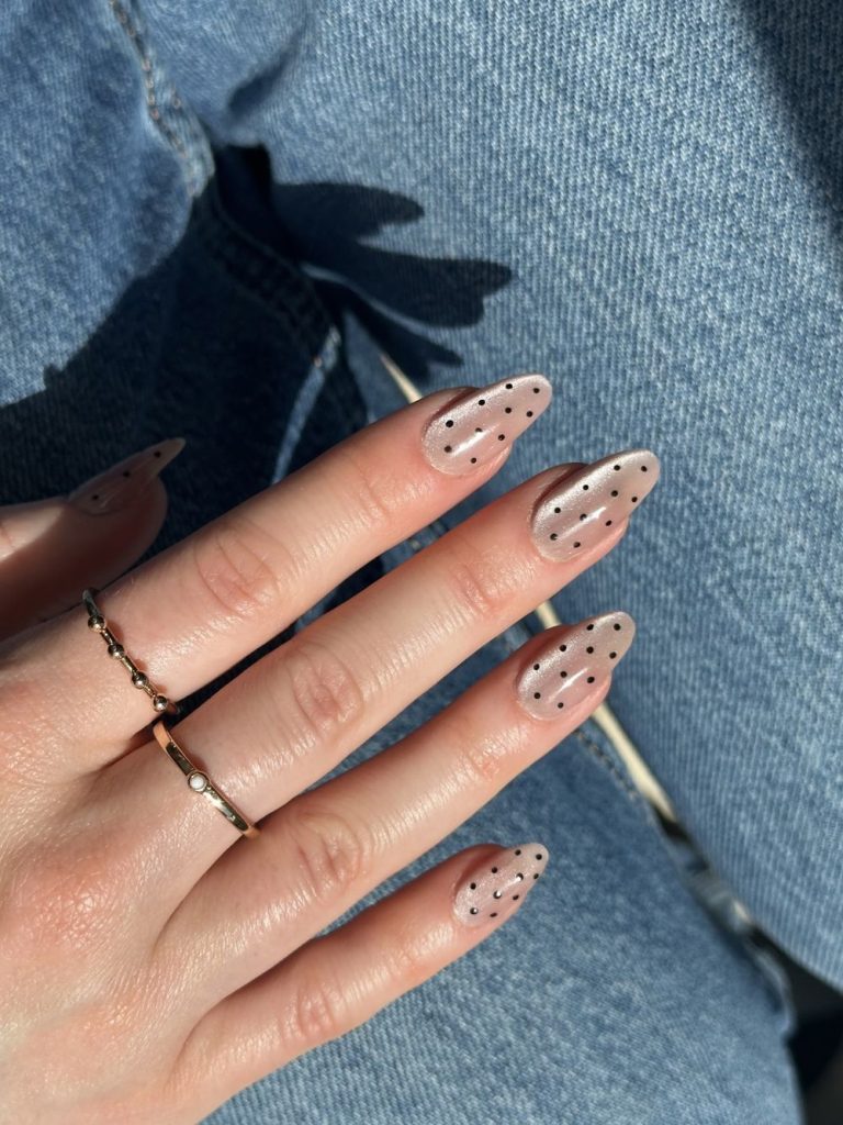 Nokti s nail artom
